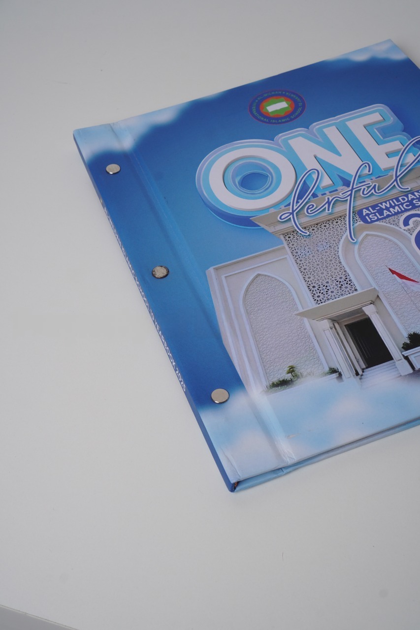 Finishing dan Jilid Buku Premium